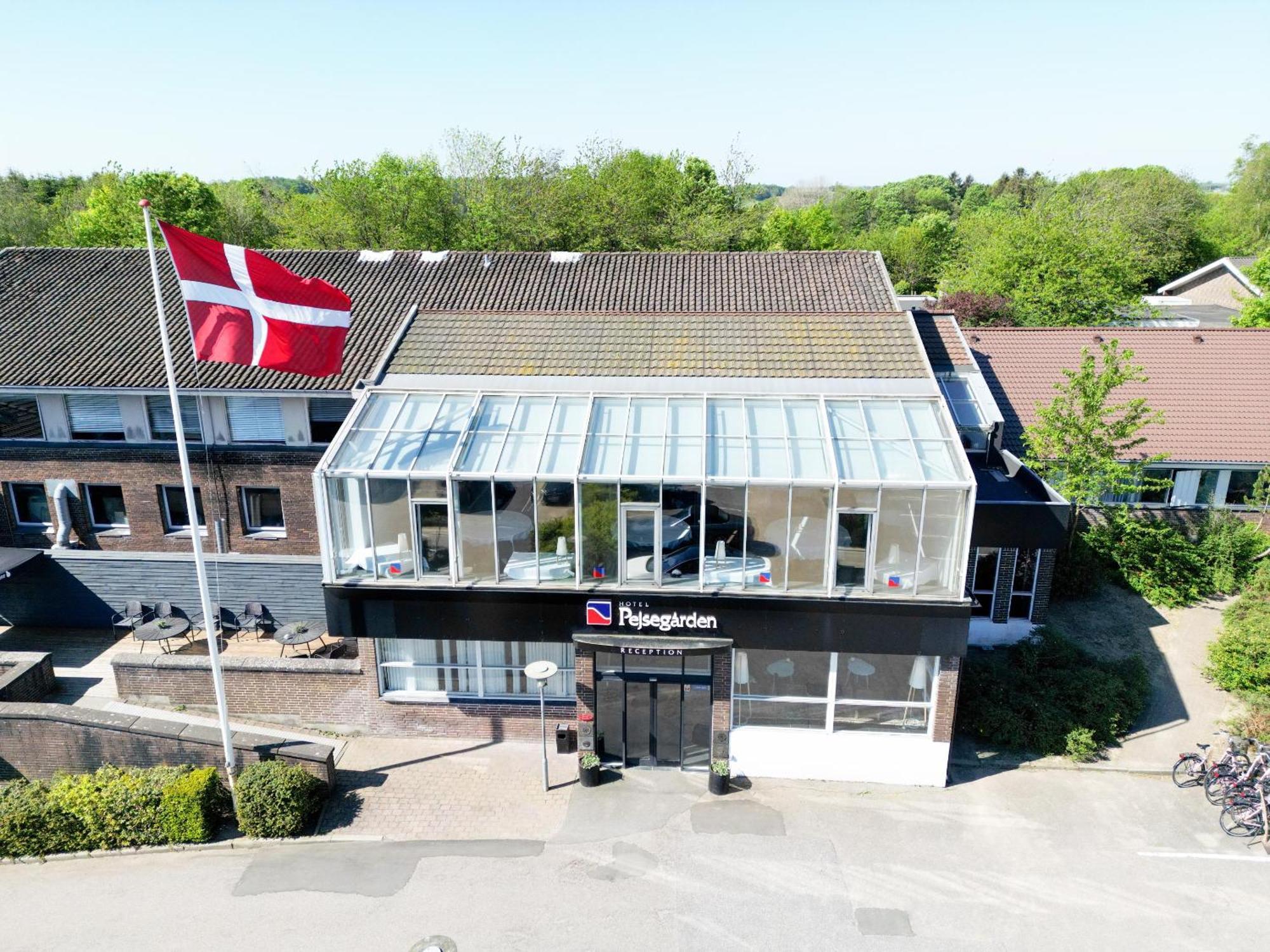 Hotel Pejsegaarden Brædstrup Dış mekan fotoğraf
